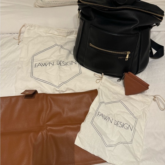 Fawn Original Design Black Diaper Bag and Tan change mat - Picture 1 of 6